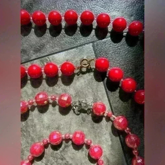 💚 Vintage/Old Costume Jewelry Both Necklaces Come Together - Picture 3 of 3